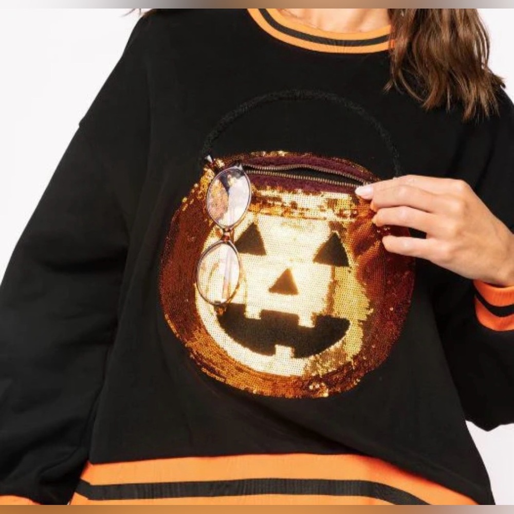 Queen of Sparkles NWOT Pumpkin Candy Bucket Sweatshirt- Black  large